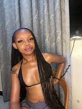 Snapshot of sexyie_caramel chatting on June 20, 6:44 pm sexyie caramel online show from June 20, 6:44 pm