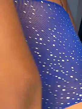 Snapshot of sexyie_caramel chatting on July 15, 5:45 am sexyie caramel online show from July 15, 5:45 am