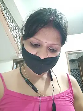 Snapshot of ZOYA-STRIP chatting on June 9, 6:30 pm ZOYA-STRIP online show from June 9, 6:30 pm
