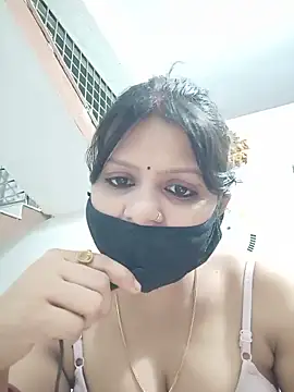 Snapshot of ZOYA-STRIP chatting on June 10, 5:23 pm ZOYA-STRIP online show from June 10, 5:23 pm