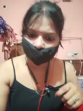 ZOYA-STRIP online show from June 23, 4:05 pm