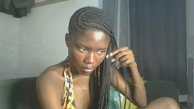Snapshot of Ebony-Candy chatting on June 12, 6:18 pm Ebony-Candy online show from June 12, 6:18 pm