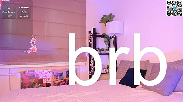 Snapshot of CoralHollow chatting on July 7, 7:23 am CoralHollow online show from July 7, 7:23 am