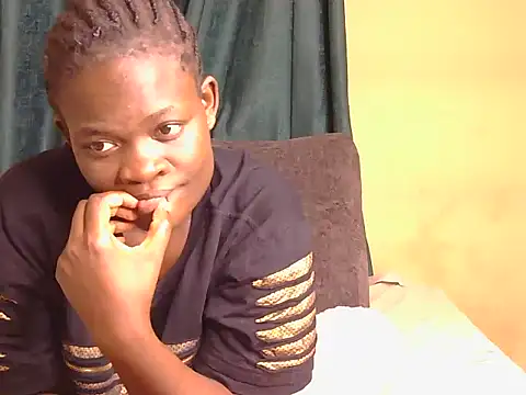 Snapshot of chocolate_peggy chatting on June 15, 3:47 pm chocolate peggy online show from June 15, 3:47 pm