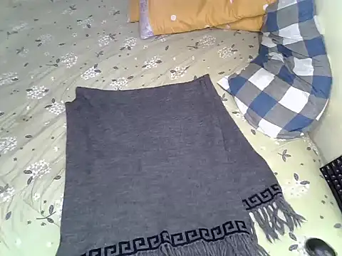 Snapshot of Sexxyhunn chatting on June 6, 3:33 am Sexxyhunn online show from June 6, 3:33 am