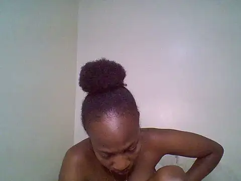 Snapshot of Bianca_sexy23 chatting on May 25, 8:04 pm Bianca sexy23 online show from May 25, 8:04 pm