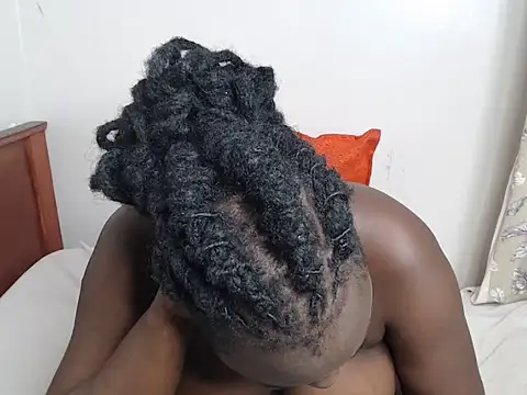 mollynavy online show from July 26, 1:03 am