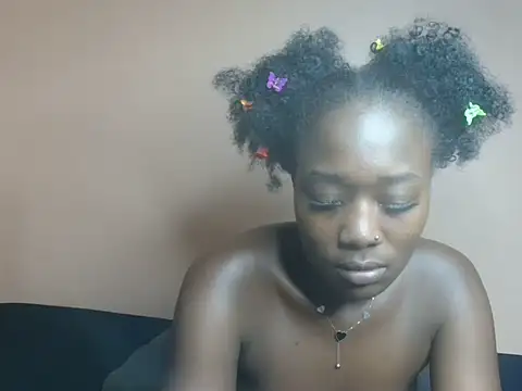 Snapshot of melrose_nadia chatting on June 13, 3:43 pm melrose nadia online show from June 13, 3:43 pm
