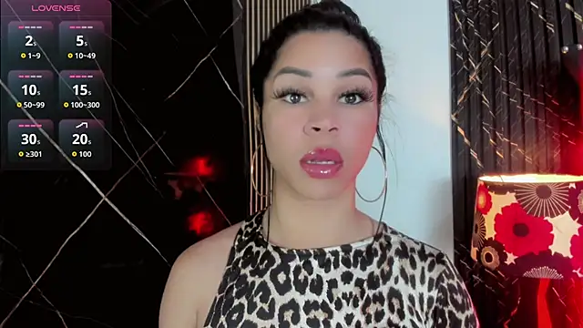 Snapshot of Nayara_K chatting on June 12, 6:07 pm Nayara K online show from June 12, 6:07 pm