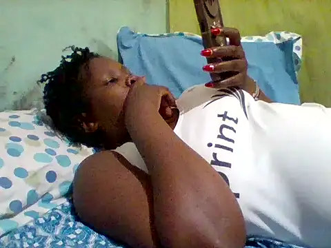 Snapshot of horny_drip chatting on June 7, 1:04 pm horny drip online show from June 7, 1:04 pm