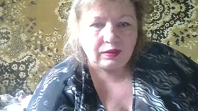 Snapshot of LediMelissa chatting on June 7, 6:28 am LediMelissa online show from June 7, 6:28 am