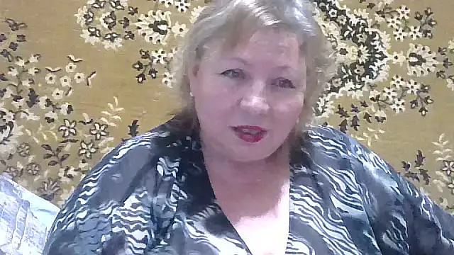 Snapshot of LediMelissa chatting on June 10, 8:41 pm LediMelissa online show from June 10, 8:41 pm