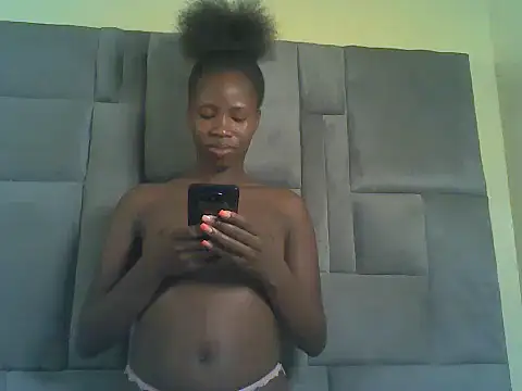 Snapshot of Cuteebony16 chatting on June 13, 2:59 pm Cuteebony16 online show from June 13, 2:59 pm