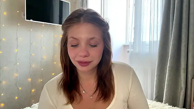 Snapshot of Lia_be_mine chatting on July 4, 8:09 am Lia be mine online show from July 4, 8:09 am