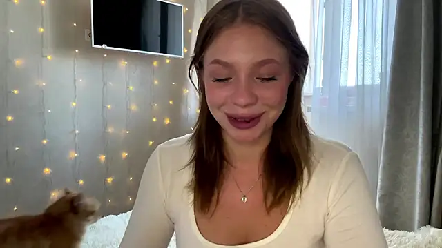 Snapshot of Lia_be_mine chatting on July 10, 7:01 am Lia be mine online show from July 10, 7:01 am