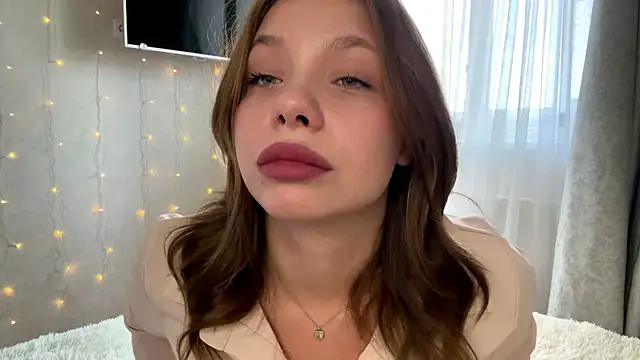 Snapshot of Lia_be_mine chatting on July 22, 7:22 am Lia be mine online show from July 22, 7:22 am