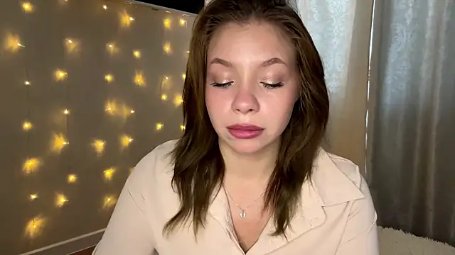 Snapshot of Lia_be_mine chatting on August 1, 7:07 am Lia be mine online show from August 1, 7:07 am