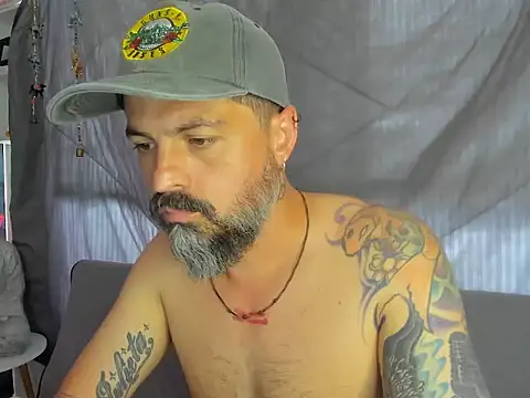 Snapshot of Miguel_angeel_ chatting on May 23, 2:10 pm Miguel angeel online show from May 23, 2:10 pm