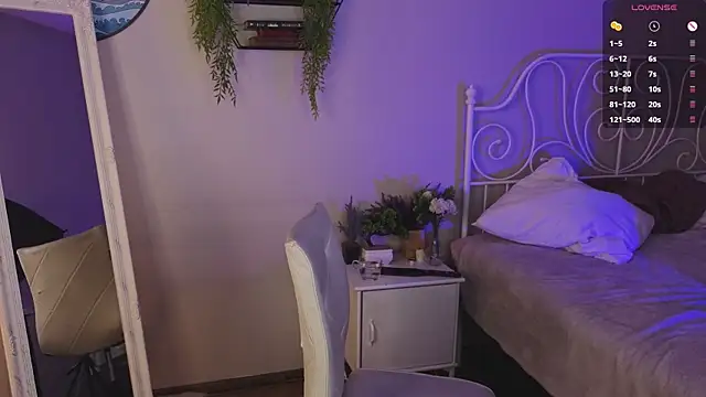 Kassandra Williams online show from June 6, 8:57 pm