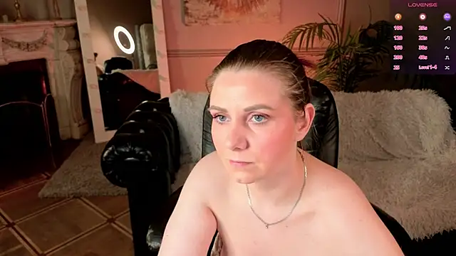 Kassandra Williams online show from June 7, 9:07 pm