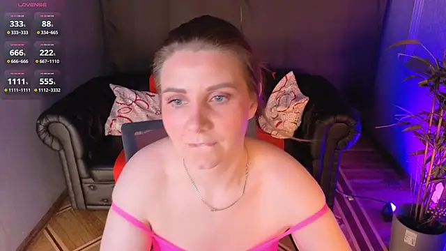 Kassandra Williams online show from June 11, 3:43 pm