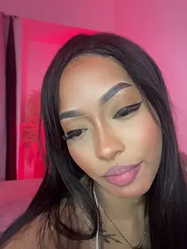 Snapshot of Saraah_bosh chatting on July 5, 10:39 pm Saraah bosh online show from July 5, 10:39 pm