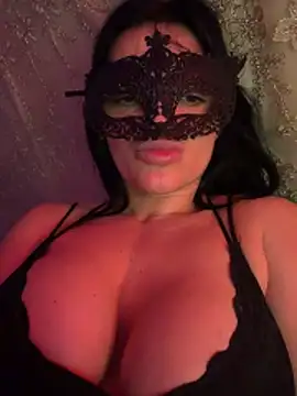 ladeanoir online show from June 16, 5:10 am