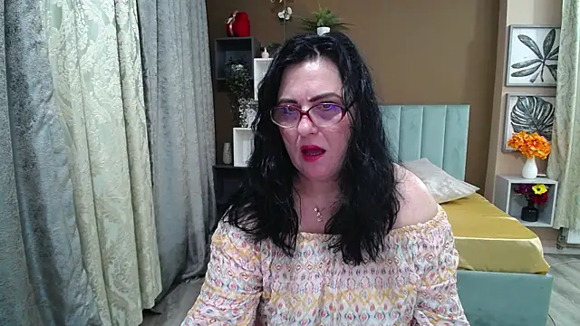 Snapshot of ValerieSmithsx chatting on May 31, 5:48 am ValerieSmithsx online show from May 31, 5:48 am