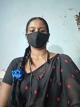 Snapshot of madhushree143 chatting on June 15, 5:09 am madhushree143 online show from June 15, 5:09 am