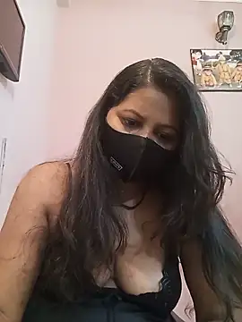 Snapshot of Miss_kirtii chatting on May 26, 12:34 pm Miss kirtii online show from May 26, 12:34 pm