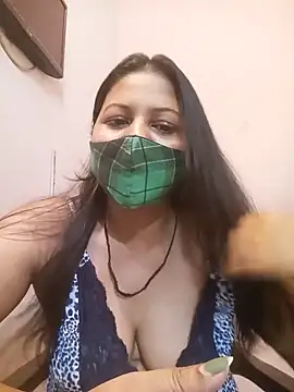 Snapshot of Miss_kirtii chatting on June 12, 5:50 am Miss kirtii online show from June 12, 5:50 am