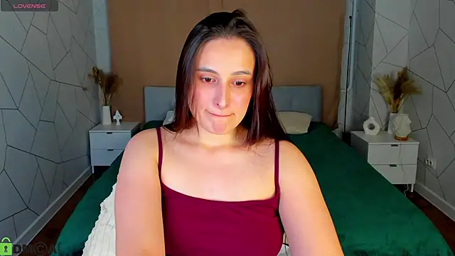 Snapshot of Elizabet_Colllins chatting on June 15, 4:31 pm Elizabet Colllins online show from June 15, 4:31 pm