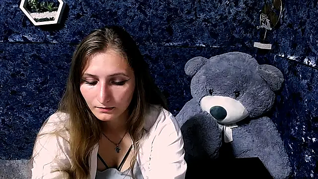 Jenny smille  online show from July 17, 5:14 am