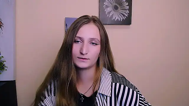 Jenny smille  online show from July 26, 8:32 am