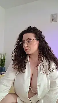 Elissa Floyd   online show from June 15, 9:22 am