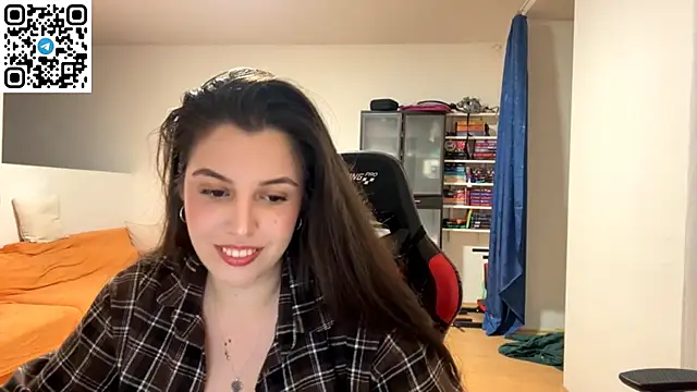 Snapshot of SweetFenomen67 chatting on May 21, 8:16 pm SweetFenomen67 online show from May 21, 8:16 pm