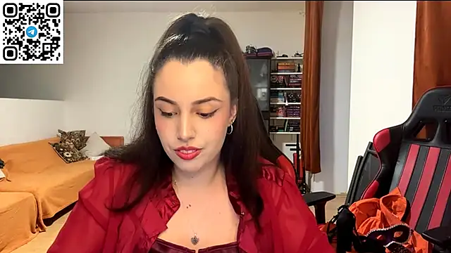 Snapshot of SweetFenomen67 chatting on June 8, 7:03 pm SweetFenomen67 online show from June 8, 7:03 pm