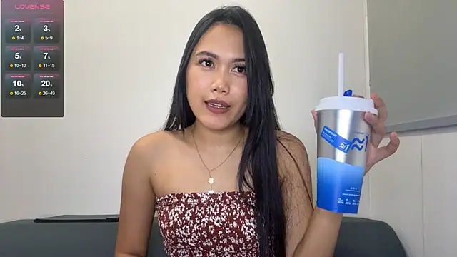 Snapshot of CozyMia chatting on May 20, 4:57 pm CozyMia online show from May 20, 4:57 pm