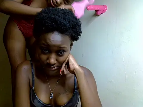 Snapshot of Pretty_kitty48 chatting on May 24, 10:26 pm Pretty kitty48 online show from May 24, 10:26 pm
