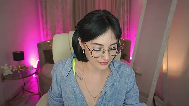 EviiLune online show from July 13, 8:44 pm