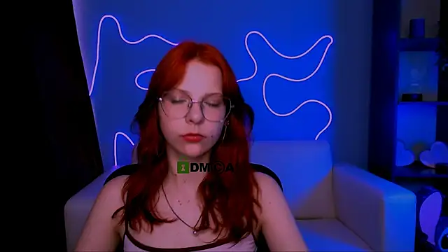 Snapshot of kriss_babyyy chatting on June 15, 9:11 am kriss babyyy online show from June 15, 9:11 am