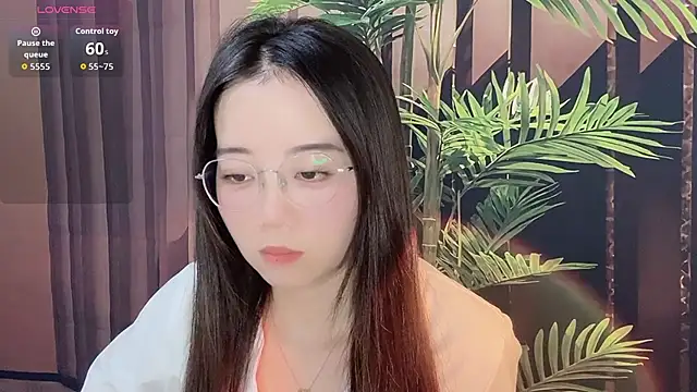 Snapshot of 77-Vicky chatting on May 25, 6:52 am 77-Vicky online show from May 25, 6:52 am