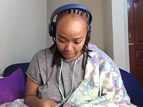 Snapshot of atara_seren chatting on June 16, 7:38 pm atara seren online show from June 16, 7:38 pm