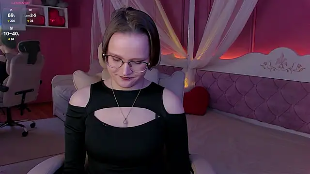 AgnesRay online show from June 7, 6:33 pm