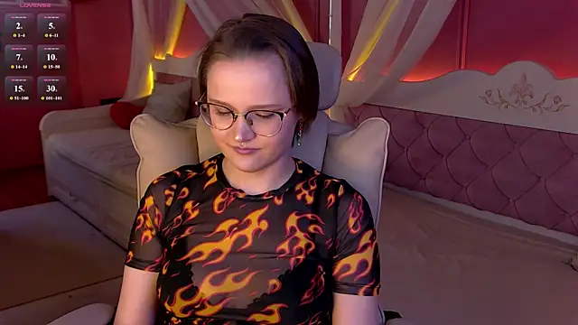 AgnesRay online show from July 5, 6:37 pm