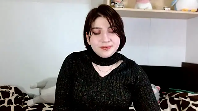 Snapshot of Oriana_secret chatting on June 4, 8:09 am Oriana secret online show from June 4, 8:09 am