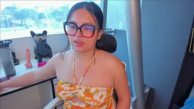 Snapshot of Crystal_Moom chatting on June 13, 12:36 pm Crystal Moom online show from June 13, 12:36 pm