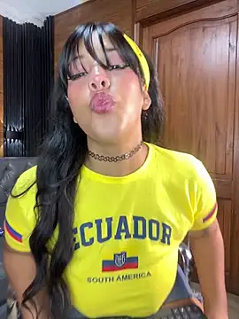 Snapshot of Alexia_Lerner chatting on June 13, 7:56 pm Alexia Lerner online show from June 13, 7:56 pm