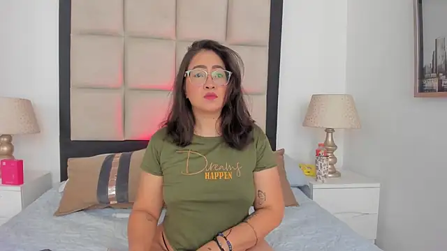AlissBluumm online show from July 28, 11:37 pm