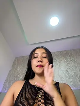 Snapshot of amara_huxly chatting on June 11, 7:56 pm amara huxly online show from June 11, 7:56 pm